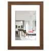 Variante Braun von Holz-Bilderrahmen (MDF) Osara mit Passepartout