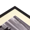 Variante Off White von 1,4 mm Passepartout White Core mit eigenem Ausschnitt