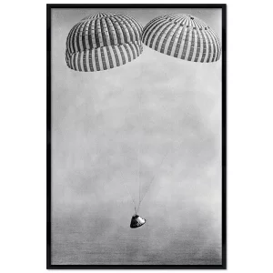 Poster mit Rahmen - The Apollo 9 Spacecraft, landing in the Atlantic