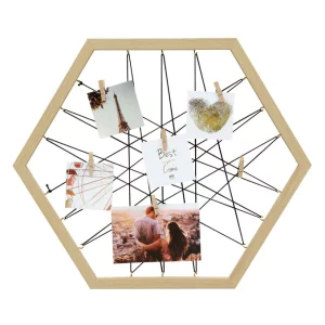 Cadre mémo hexagonal avec ficelles et agrafes