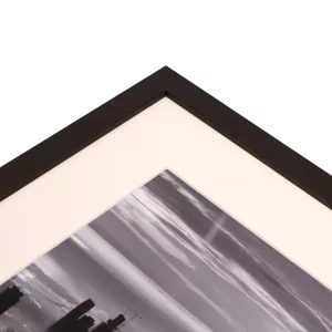 1,4 mm WhiteCore Standard-Passepartout mit individuellem Ausschnitt 60x90 cm | Brillant White