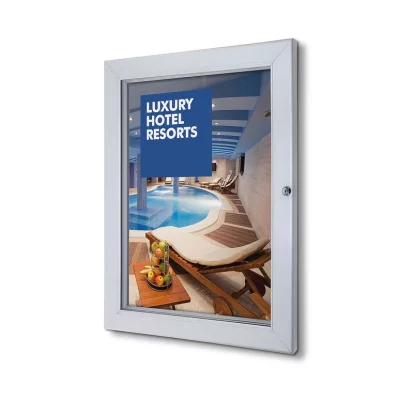 Afsluitbaar vitrine voor affiche met achterwand van metaal 42x59,4 cm (A2) | zilver