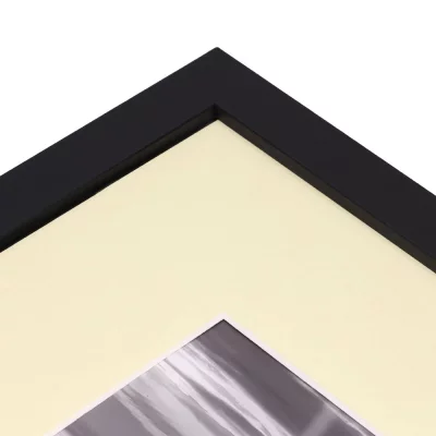 1,3 mm Passepartout mit individuellem Ausschnitt 70x100 cm | Pastellgrün