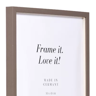 Houten kader Bordeaux met afstandshouder 24x30 cm | bruin | normaal glas (2 mm)