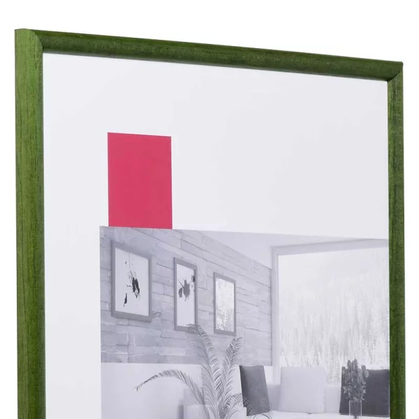 Holz-Bilderrahmen Profil 20 30x40 cm | tannengrün | Antireflexglas mattiert (2 mm)