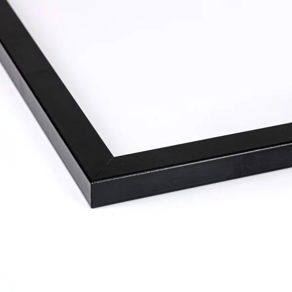 Holz Bilderrahmen Hekla (MDF) Maßanfertigung Schwarz | Kunstglas (1 mm)