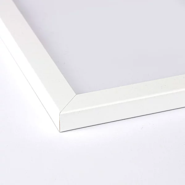Holz Bilderrahmen Hekla (MDF) Maßanfertigung Weiß | Kunstglas (1 mm)