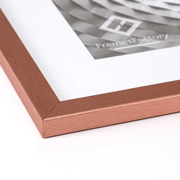 Cadre en bois Hekla (MDF) avec passe-partout 61x91,5 cm (50x70 cm) | Or rose structuré | verre synthétique (1 mm)