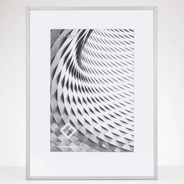 Cadre en aluminium Amelia 28x35 cm | argent mat | verre synthétique (1 mm)