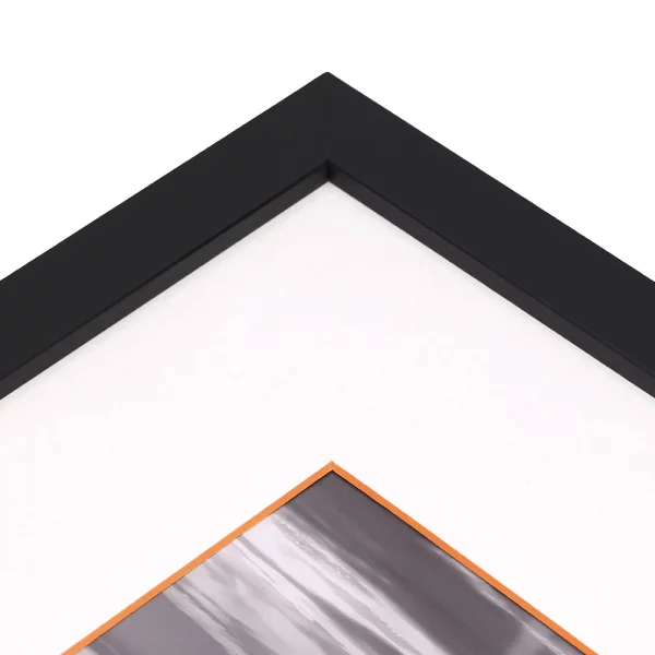 1,5 mm Passepartout - Weiß mit farbigem Kern, individueller Ausschnitt 20x20 cm | White-Orange