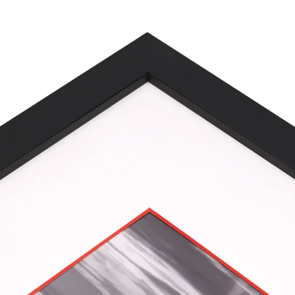 1,5 mm Passepartout - Weiß mit farbigem Kern, individueller Ausschnitt 20x20 cm | White-Red