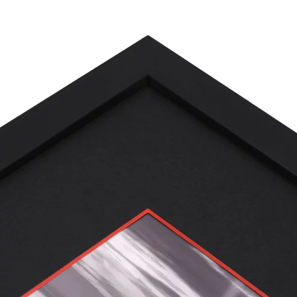 1,5 mm Passepartout - Schwarz mit farbigem Kern, Maßanfertigung Black-Red