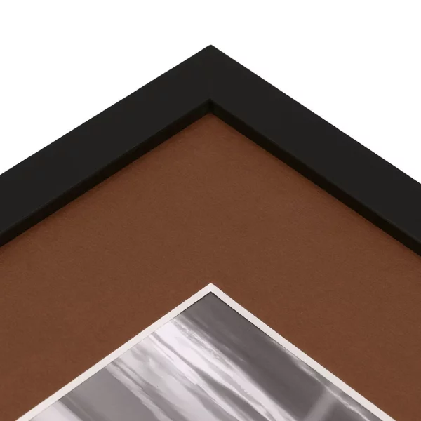 2,1 mm Strukturpapier-Passepartout mit individuellem Ausschnitt 20x30 cm | Walnut