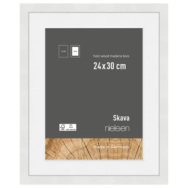 Holzrahmen Skava mit Passepartout 24x30 cm (18x24 cm) | Weiß | Normalglas (2 mm)