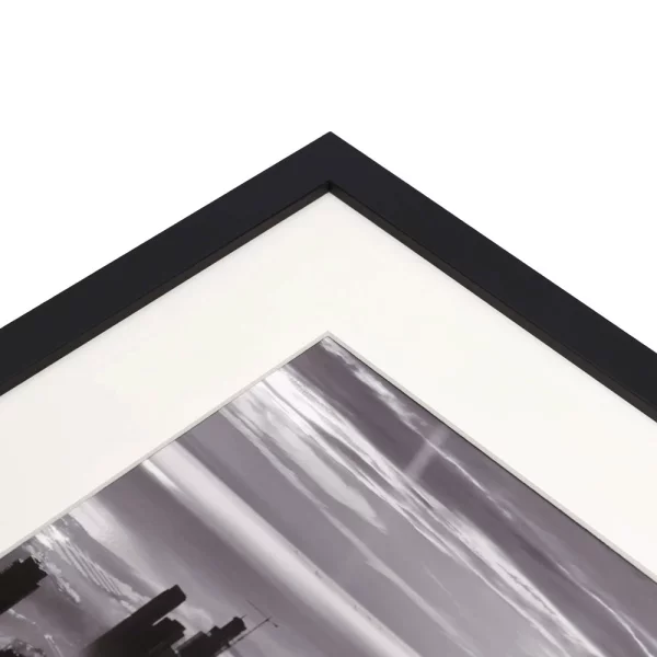 1,4 mm Passepartout in Standardformaten mit individuellem Ausschnitt 13x18 cm | White Frost