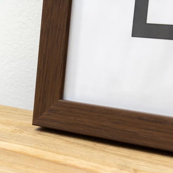 Holz-Bilderrahmen Aniela 50x70 cm | Braun | Kunstglas (1 mm)