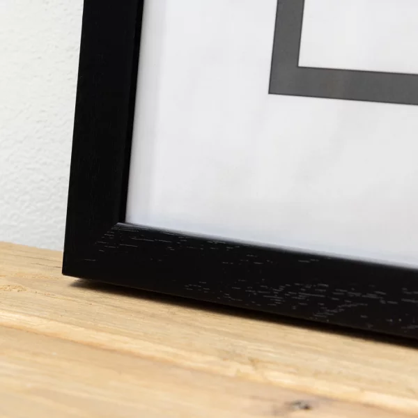 Holz-Bilderrahmen Aniela 50x70 cm | Schwarz | Kunstglas (1 mm)