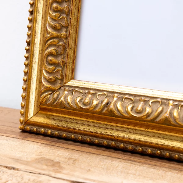Exklusiv-Holzrahmen Glymur 29,7x42 cm (A3) | Gold | Normalglas (2 mm)