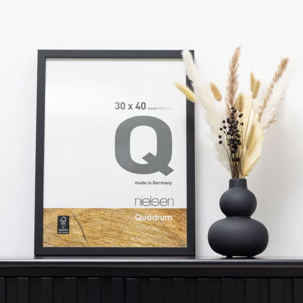 Holzrahmen Quadrum - Art Edition 21x29,7 cm (A4) | Schwarz | Museumsglas UV 70 entspiegelt