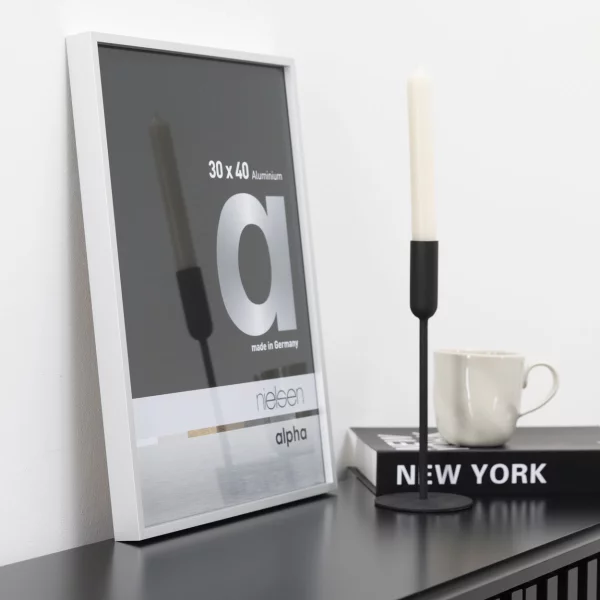 Alu Bilderrahmen Alpha 18x24 cm | Silber matt | Museumsglas UV 70 entspiegelt