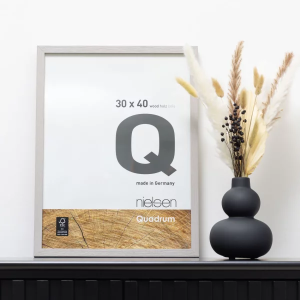 Holz-Bilderrahmen Quadrum 30x40 cm | Zementgrau | Normalglas (2 mm)