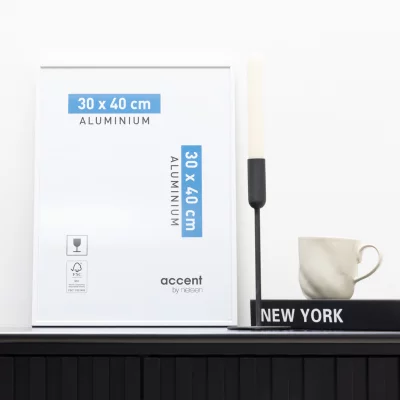 Aluminiumram Accent 30x40 cm | vit blank | Standardglas (2 mm)