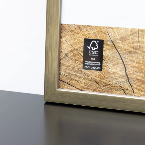 Holz-Bilderrahmen Quadrum 50x70 cm | Gold | Normalglas (2 mm)