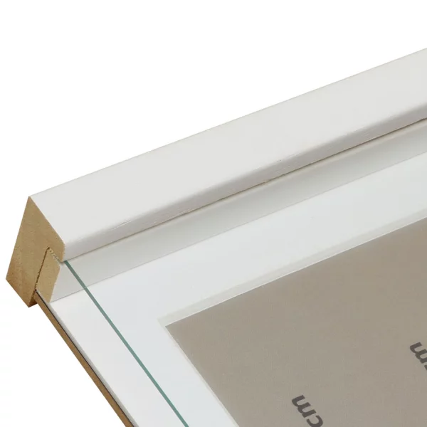 Cadre en bois Hugo avec baguette d'espacement et passe-partout 13x18 cm | blanc | verre standard (2 mm)