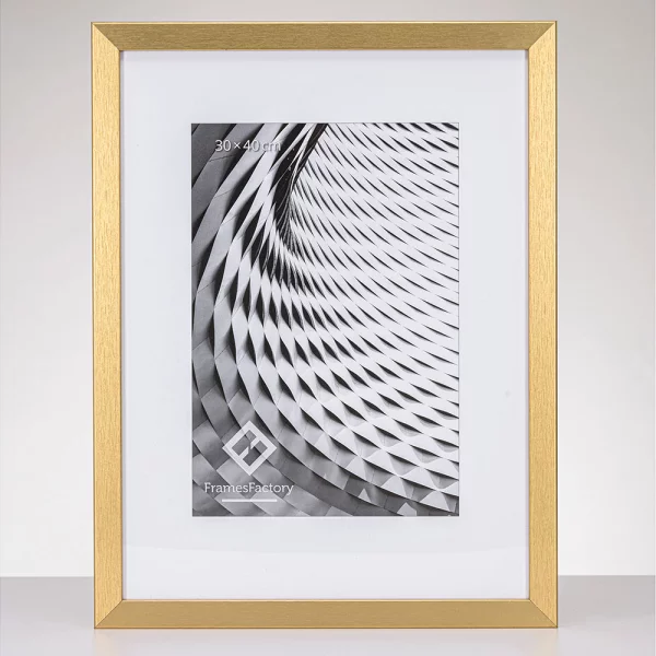 Holz Bilderrahmen Hekla (MDF) Maßanfertigung Gold strukturiert | Kunstglas (1 mm)