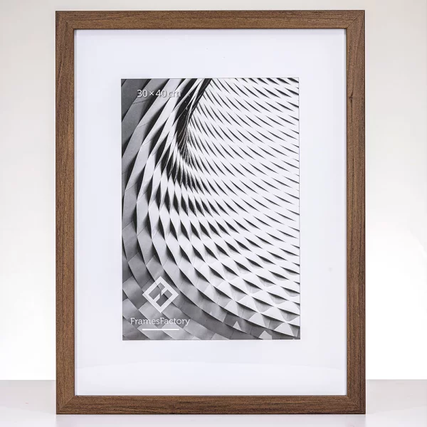 Holz Bilderrahmen Hekla (MDF) Maßanfertigung Dunkelbraun | Kunstglas (1 mm)