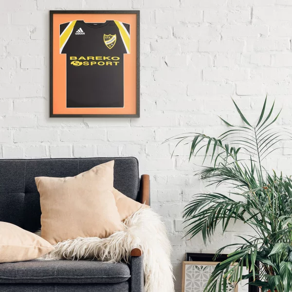 Trikotrahmen Economy Schwarz mit Passepartout 52,5x62,5 cm | Schwarz-Orange | Kunstglas (1 mm)