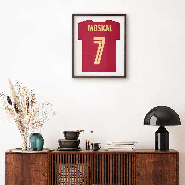 Trikotrahmen Economy Schwarz mit Passepartout 52,5x62,5 cm | Schwarz-Weiß | Kunstglas (1 mm)