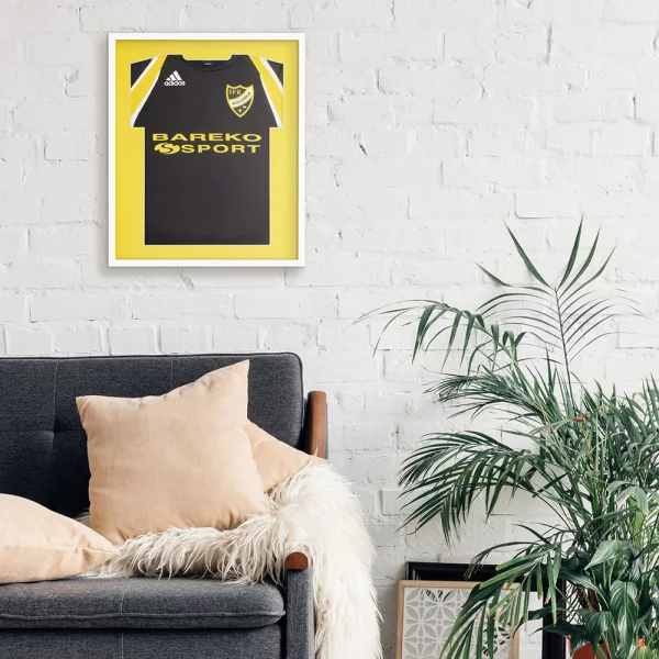 Cadre pour maillots Economy White avec passe-partout 52,5x62,5 cm | blanc-jaune | verre synthétique (1 mm)