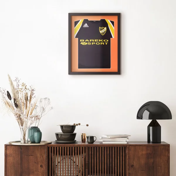 Cadre pour maillots Comfort Black avec passe-partout 53,4x63,4 cm | noir-orange | verre synthétique (1 mm)