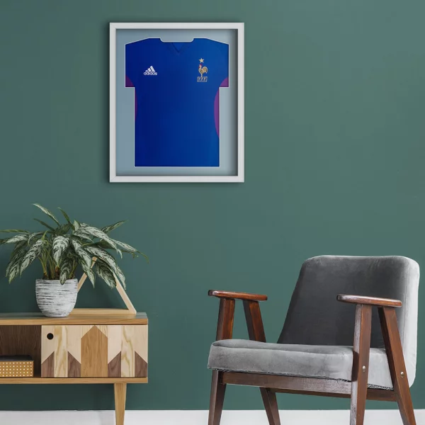 Cadre pour maillots Comfort White avec passe-partout 53,4x63,4 cm | blanc bleuté | verre synthétique (1 mm)