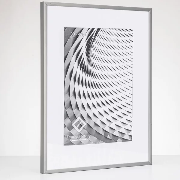 Cadre en aluminium Amelia 28x35 cm | argent mat | verre synthétique (1 mm)