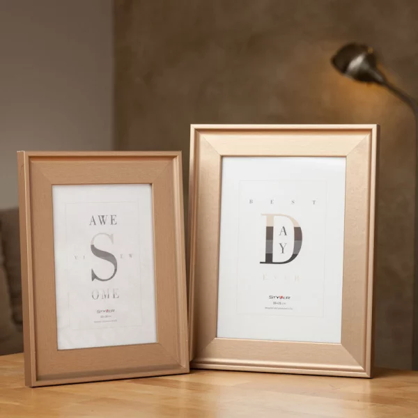 Cadre en bois Londres (MDF) 14,8x21 cm (A5) | or brillant | verre standard (2 mm)