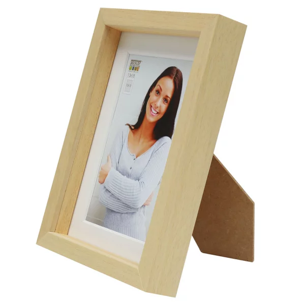 Cadre en bois Hugo avec baguette d'espacement et passe-partout 13x18 cm | naturel | verre standard (2 mm)