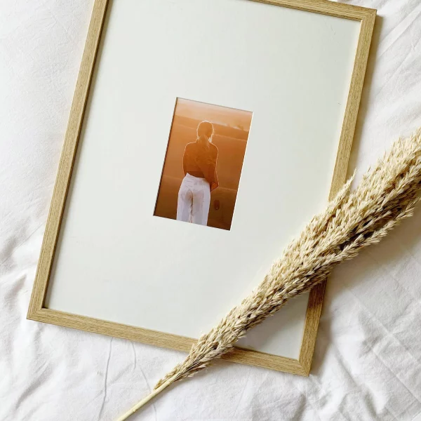 Holz-Bilderrahmen mit breitem Passepartout 30x40 cm (13x13 cm) | eiche | Normalglas (2 mm)