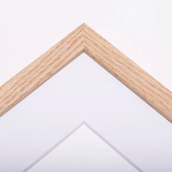 Holz-Bilderrahmen New Basic mit Passepartout 29,7x42 cm (21x29,7 cm) | Eiche | Kunstglas (2 mm)