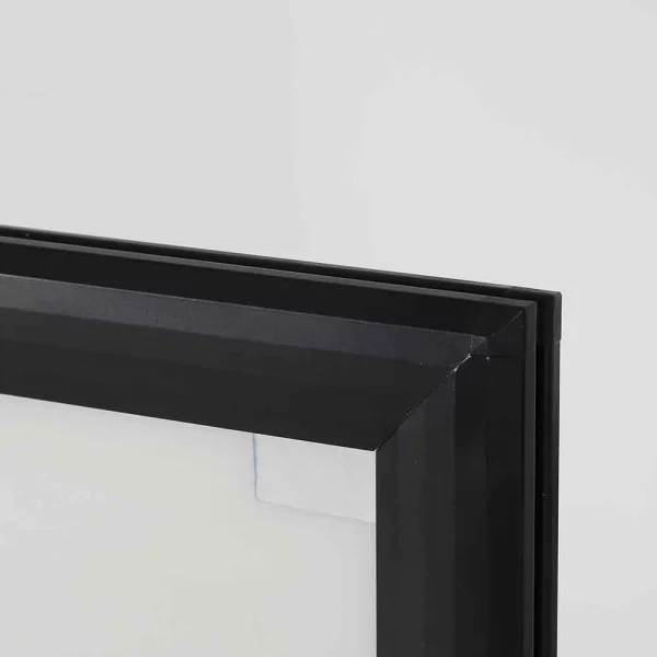 Kundenstopper WindPro Plus 59,4x84,1 cm (A1) | schwarz | Kunstglas mattiert (1 mm)