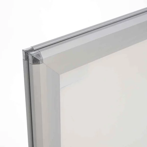 Kundenstopper WindPro Plus 59,4x84,1 cm (A1) | silber | Kunstglas mattiert (1 mm)
