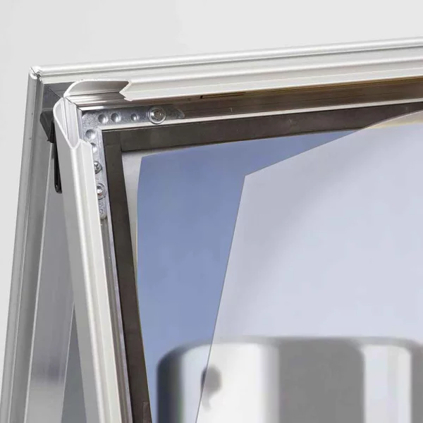 Kundenstopper Outdoor Wasserfest 32 mm Gehrung 42x59,4 cm (A2) | silber | Kunstglas mattiert (1 mm)