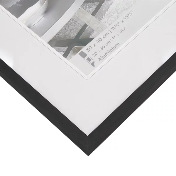 Alu Bilderrahmen Chair 42x59,4 cm (A2) | schwarz | Normalglas (2 mm)