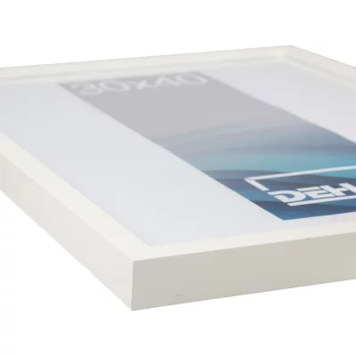 Treramme Hamal 42x59,4 cm (A2) | Furu med dekkende hvit | Normalglass (2 mm)