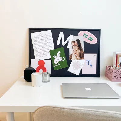 Magneetbord met houten omlijsting 40x60 cm | zwart | zonder glas, met achterwand