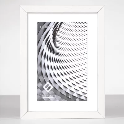 Houten kader Tisar 30x40 cm | wit | kunstglas (1 mm)