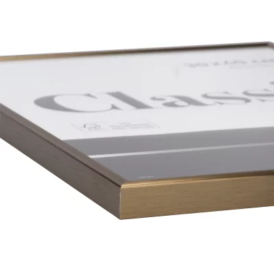 Rama aluminiowa Classic 59,4x84,1 cm (A1) | struktura orzech włoski | szkło standardowe (2 mm)