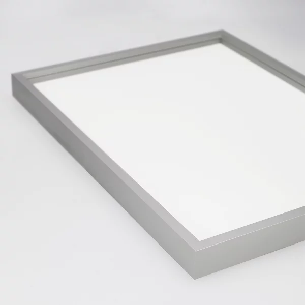 Alu-Bilderrahmen Barth NXT mit Distanzleiste, Serie 1131 - Maßanfertigung Silber matt | Normalglas (2 mm)