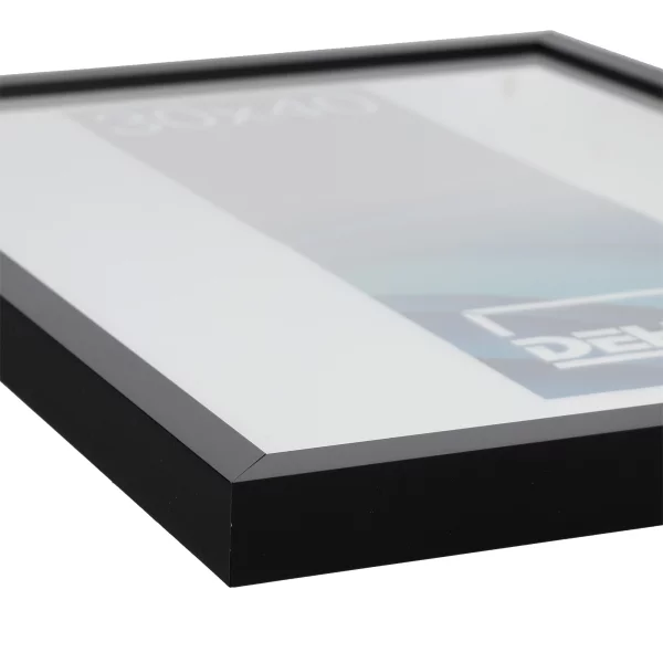 Cadre en bois Hamal sur-mesure pin noir couvrant | verre standard (2 mm)